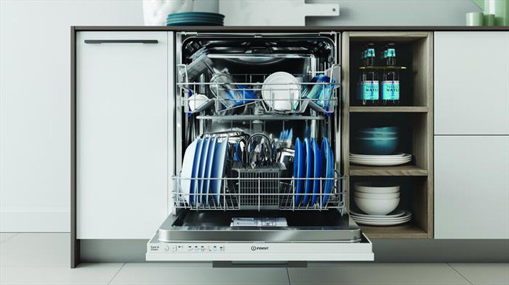 Lavastoviglie incasso INDESIT 14 coperti | modello IN2IE14DNP80 prodotto nuovo senza imballo con possibili difetti estetici