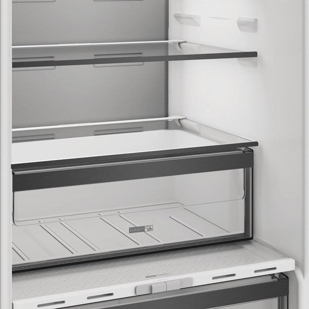 Frigorifero incasso WHIRLPOOL no frost 55x177cm | Modello WHKN 3253 B4E. Prodotto nuovo senza imballo con possibili difetti estetici
